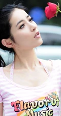 美空何静清纯系写真图片