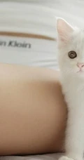 爱的独白日记-穿背心的短发女生少女清新室内照