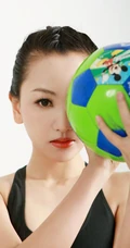 杨蓉高清气质足球写真（11p）