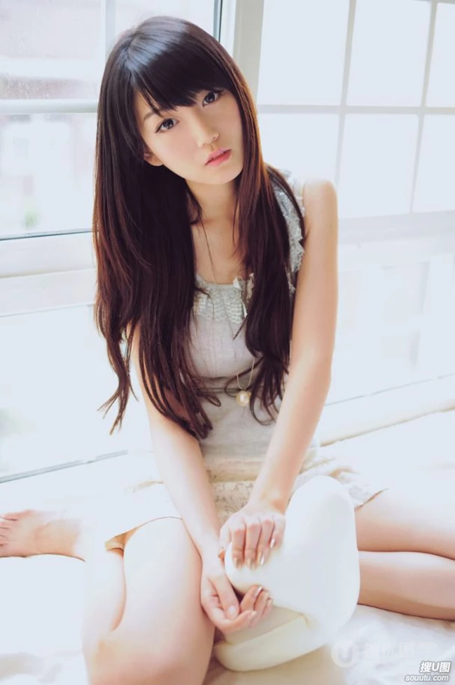 女孩青涩的青春优美图片