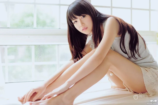 女孩青涩的青春优美图片