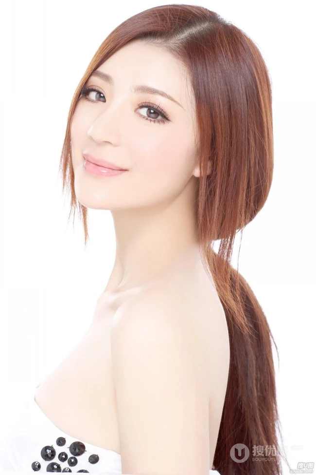 李婉婼_李婉婼粉色系高清写真