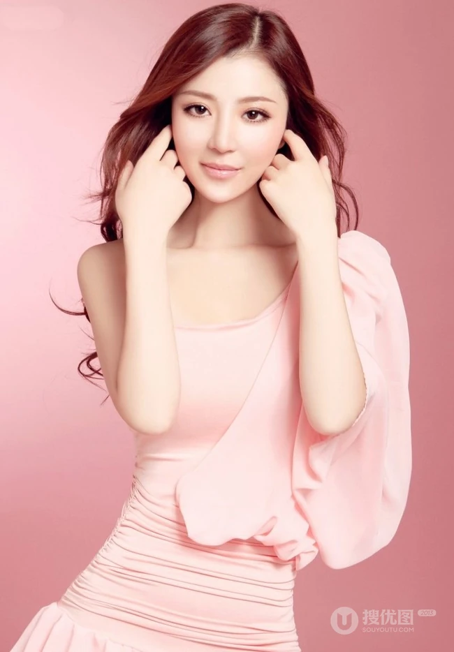 李婉婼_李婉婼粉色系高清写真