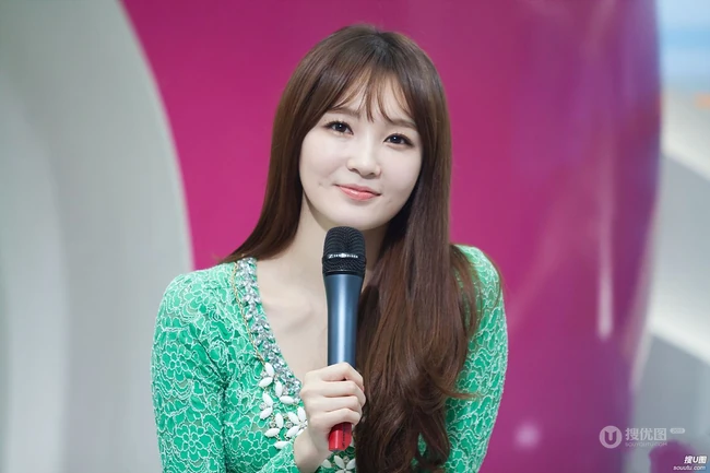 Davichi 姜敏京节目现场高清图片