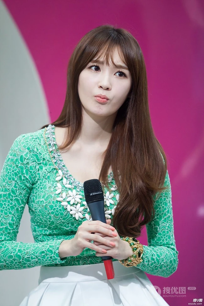 Davichi 姜敏京节目现场高清图片