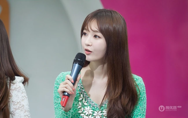 Davichi 姜敏京节目现场高清图片