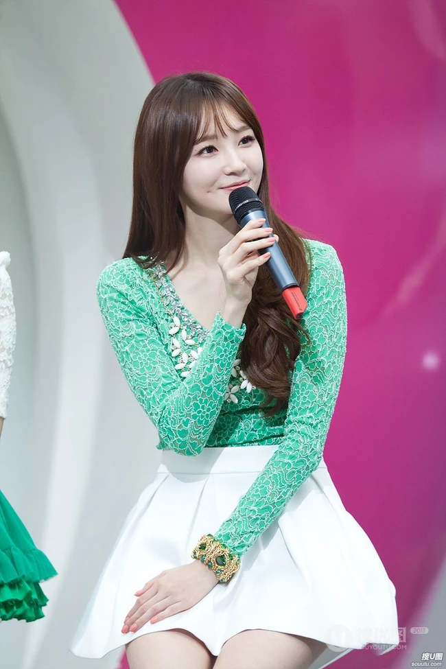 Davichi 姜敏京节目现场高清图片