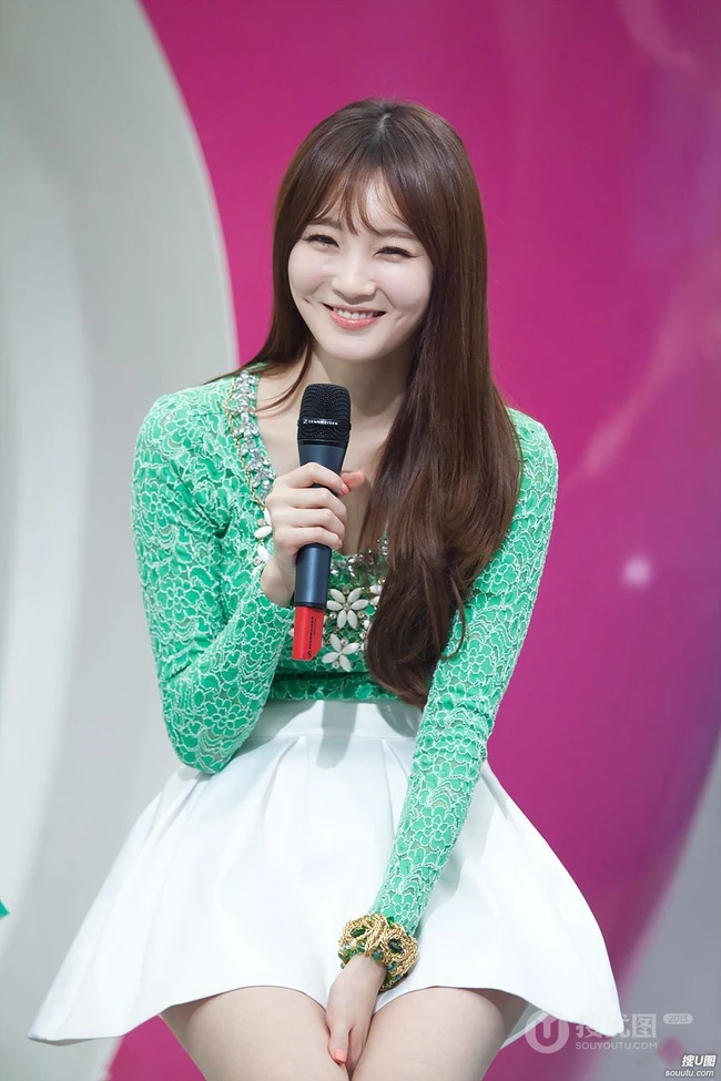 Davichi 姜敏京节目现场高清图片