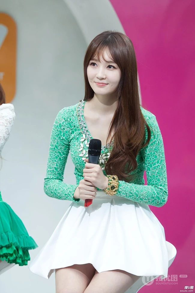 Davichi 姜敏京节目现场高清图片