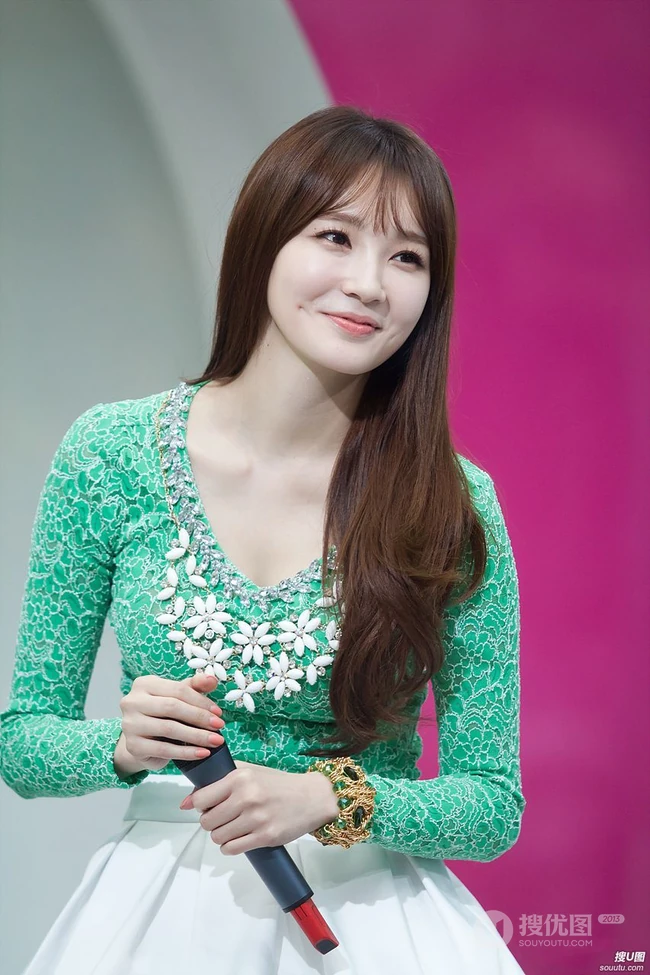 Davichi 姜敏京节目现场高清图片