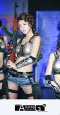 方恩英GStar2010高清showgirl大图