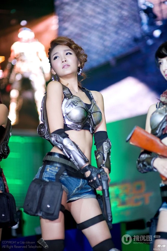 方恩英GStar2010高清showgirl大图