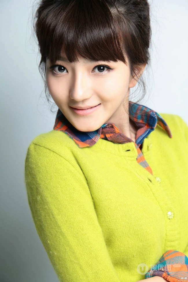 满族女明星白卉子高清图片