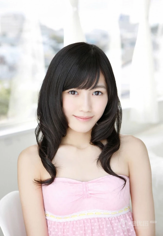 渡边麻友_清新小公主粉裙写真