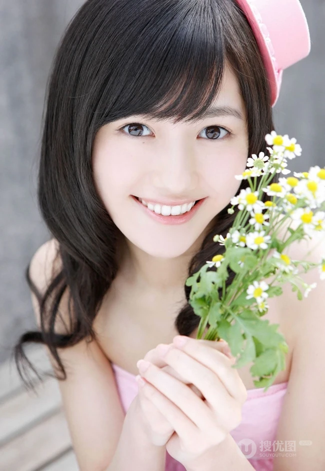 渡边麻友_清新小公主粉裙写真