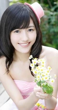 渡边麻友_清新小公主粉裙写真