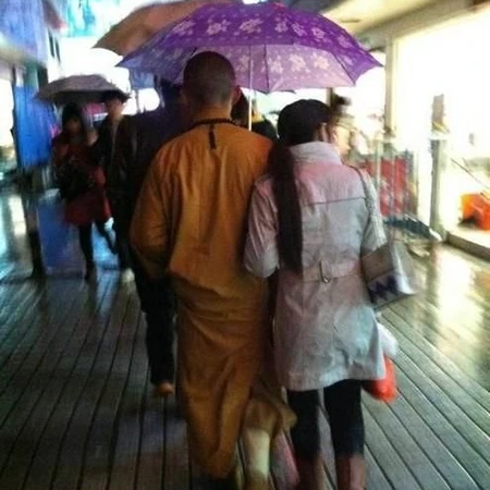 没办法现在的和尚是最高薪职业