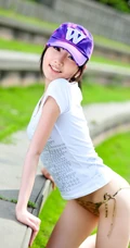 美模孟瞳迪夏日装气质图片（15p）