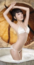 美模孟瞳迪夏日装气质图片（15p）