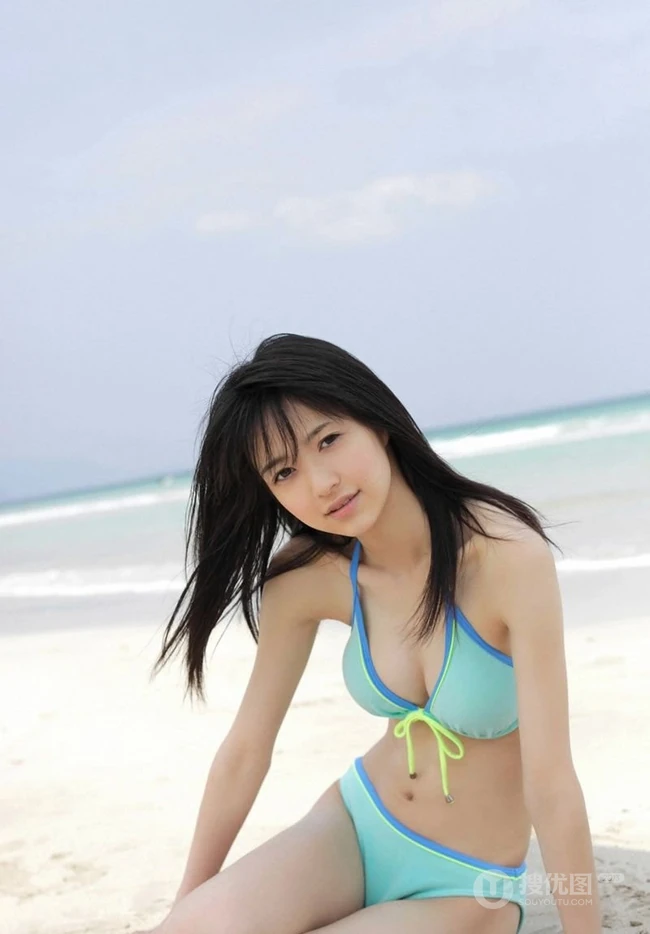 逢泽莉奈早期各类写真图片（17p）