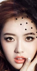 高雅拉时尚纯美写真-长发直垂韵味十足