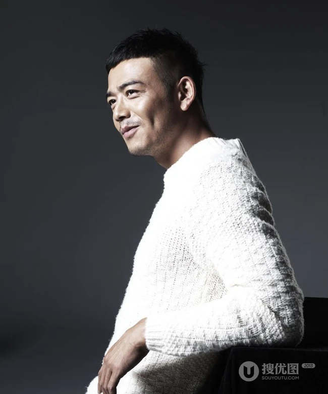 杨烁黑白图片_明星型男杨烁最新写真
