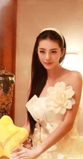 爱尚真真-气质女生艾尚真白色公主裙写真
