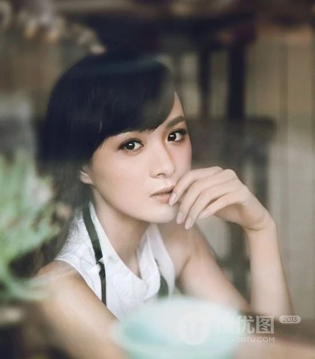 90后校花_李依伊清纯唯美图片写真