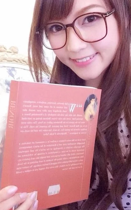大眼可爱女生_可爱生活照图片大全