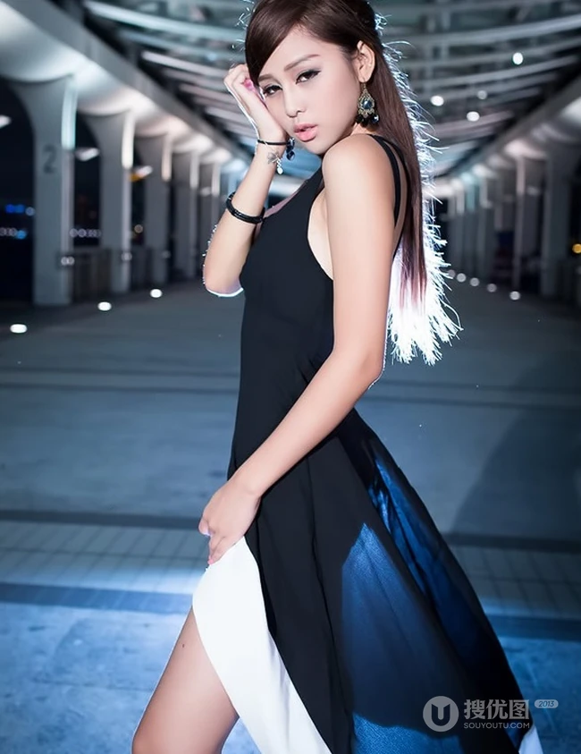 天桥上的连衣裙女生模特-唯美高清写真