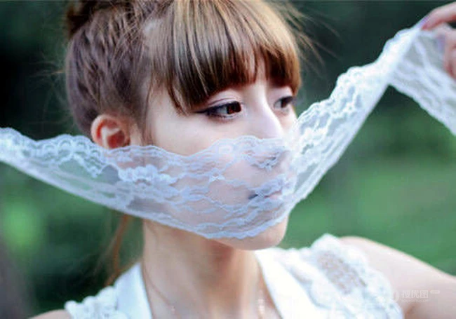 唯美意境女生图片_淡淡忧伤，只因透支了爱情