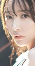气质女生妹子郊外小溪间唯美戏水写真照片