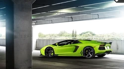 绿色活力兰博基尼Aventador V LP-700-4电脑高清壁纸