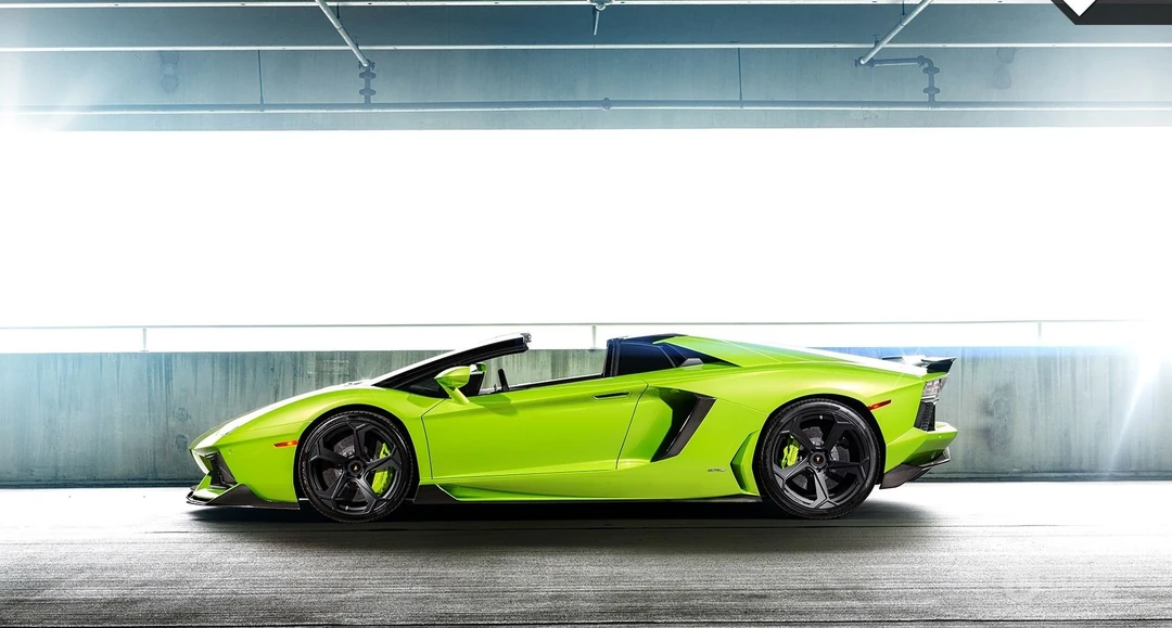 绿色活力兰博基尼Aventador V LP-700-4电脑高清壁纸