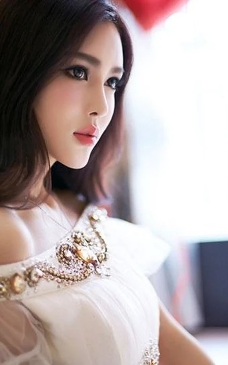 张小格图片 非凡个性格调美模张小格