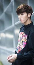 鲁敏宇高清图片-摇滚花美男鲁敏宇写真