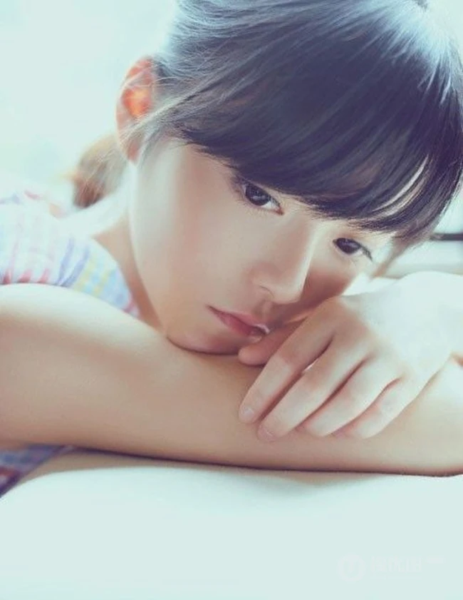 可爱少女图片_又萌又可爱的学生妹子