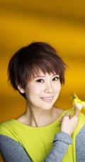 海清纯美韵味写真，短发红唇清新动人