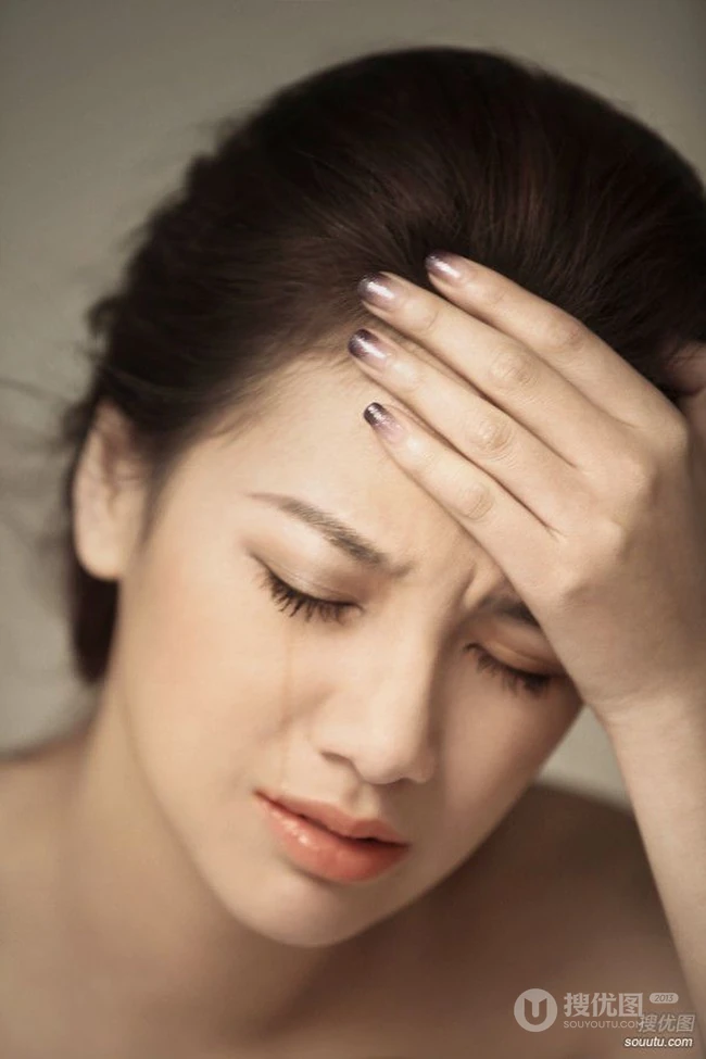 程砚秋流泪伤感图片写真，真的伤心了