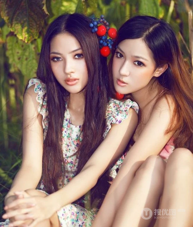 娇俏姐妹花图片 模特闺蜜的荒岛之旅