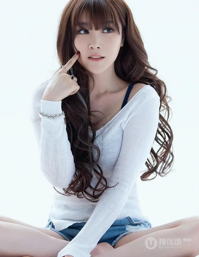 牛仔短裤长发女生-清纯唯美高清写真