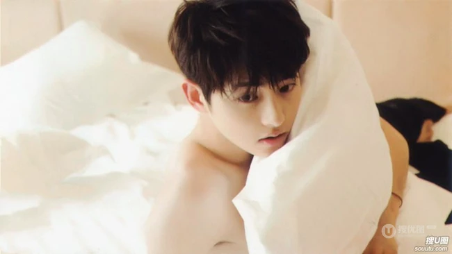 韩国花样美男《宋钟基图片杂志》高清