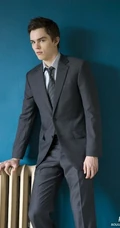 《尼古拉斯&middot;霍尔特》帅气动人写真图片