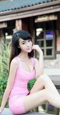 粉色紧身连衣裙白皙女生图片