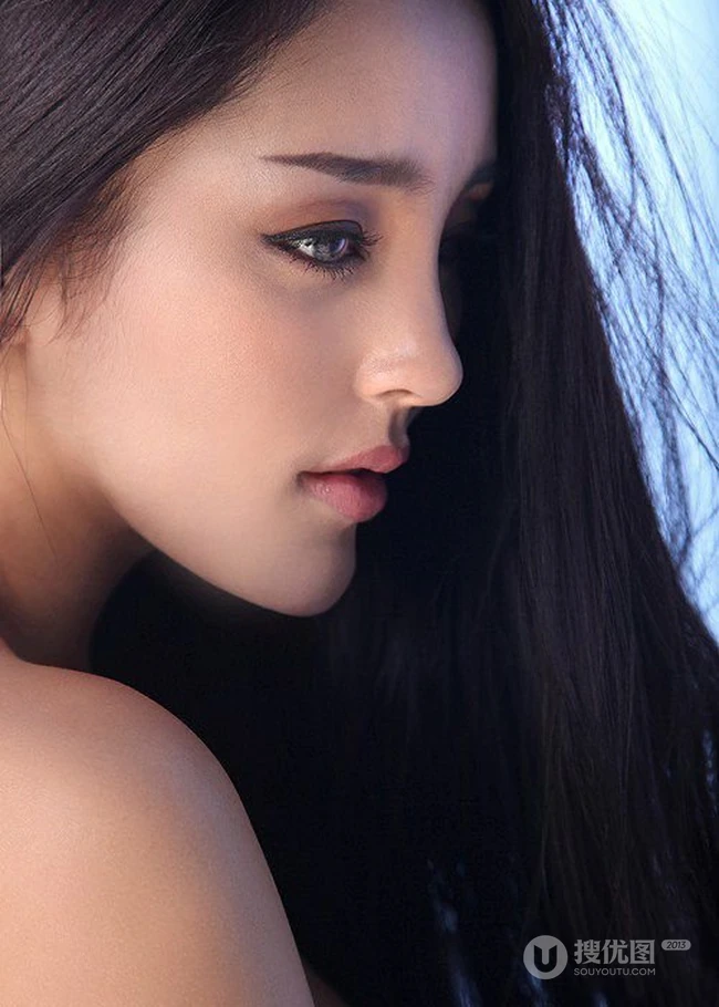 骨感女生泳装摄影写真-《不变的主题》
