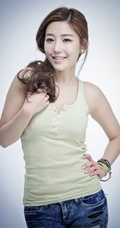 赵相嘻_紧身牛仔浓浓女人味