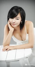 柳智慧-赛车女郎的千姿美图18p