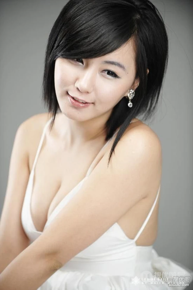 柳智慧-赛车女郎的千姿美图18p