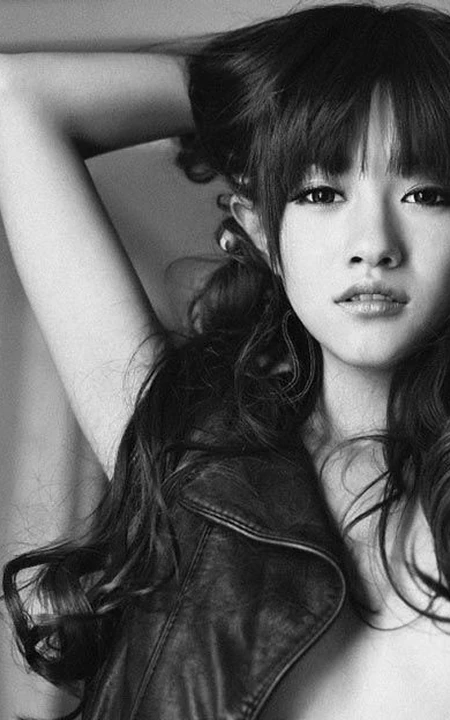 热舞女生《易倩》写真图片大全