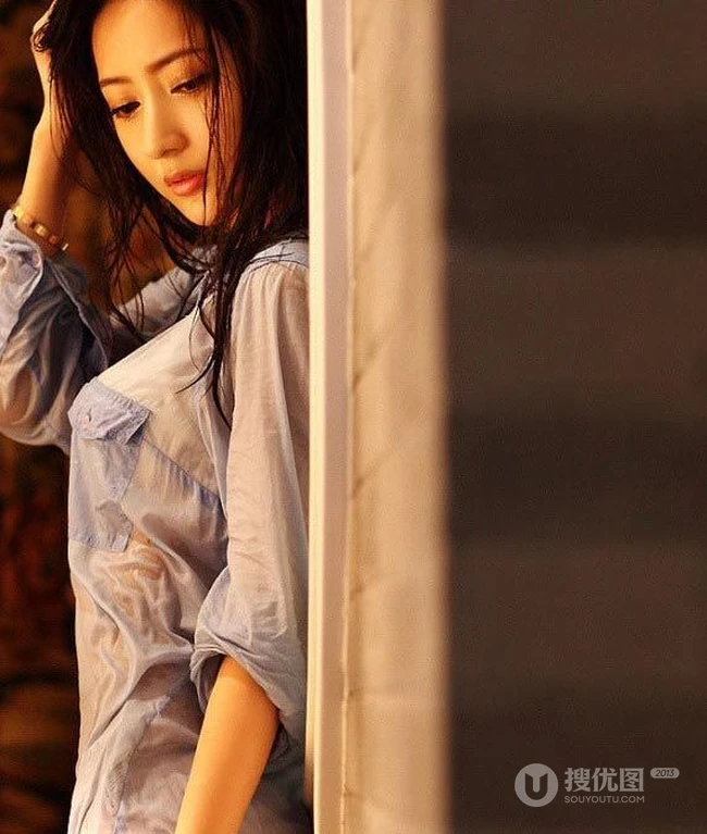 黄馥琳_美模的清透室内照